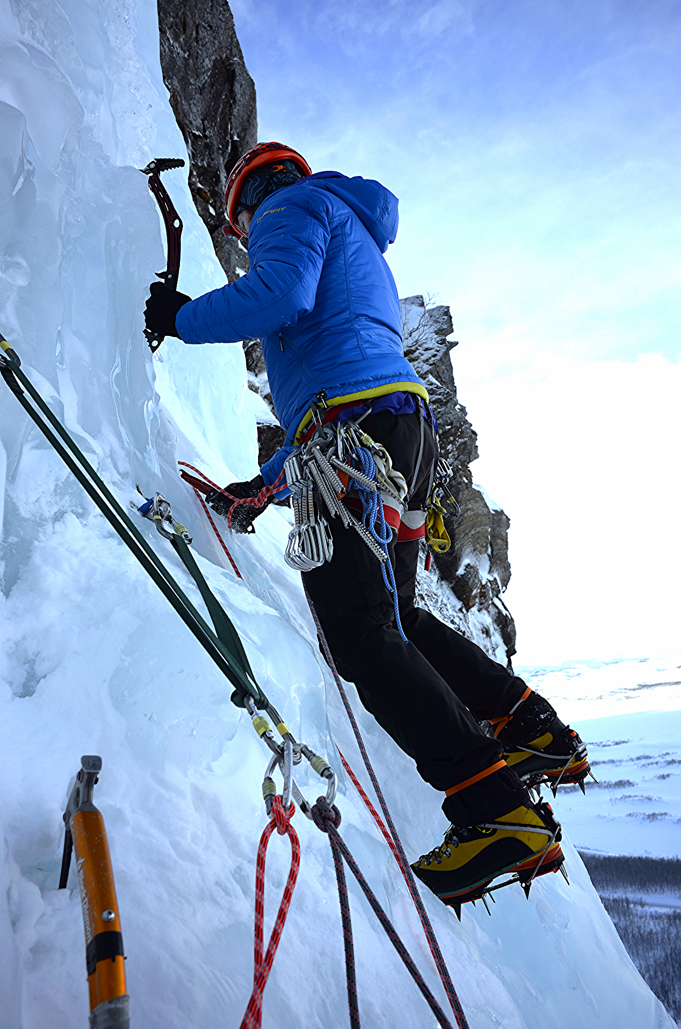 Abisko Adventure Ice Climbing 4