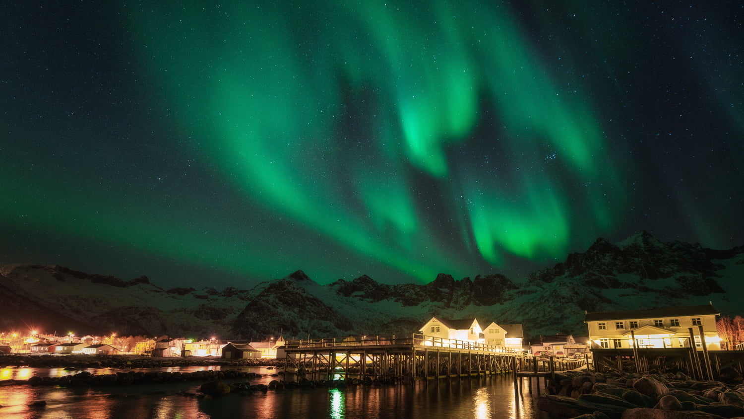 Mefjord Brygge Northern Lights by Henryk Bies