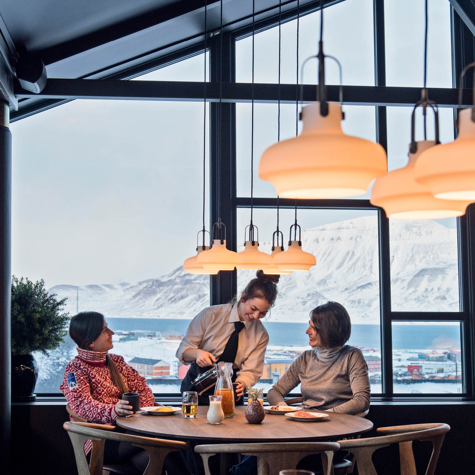 Funken Lodge restaurant 2 Spitsbergen