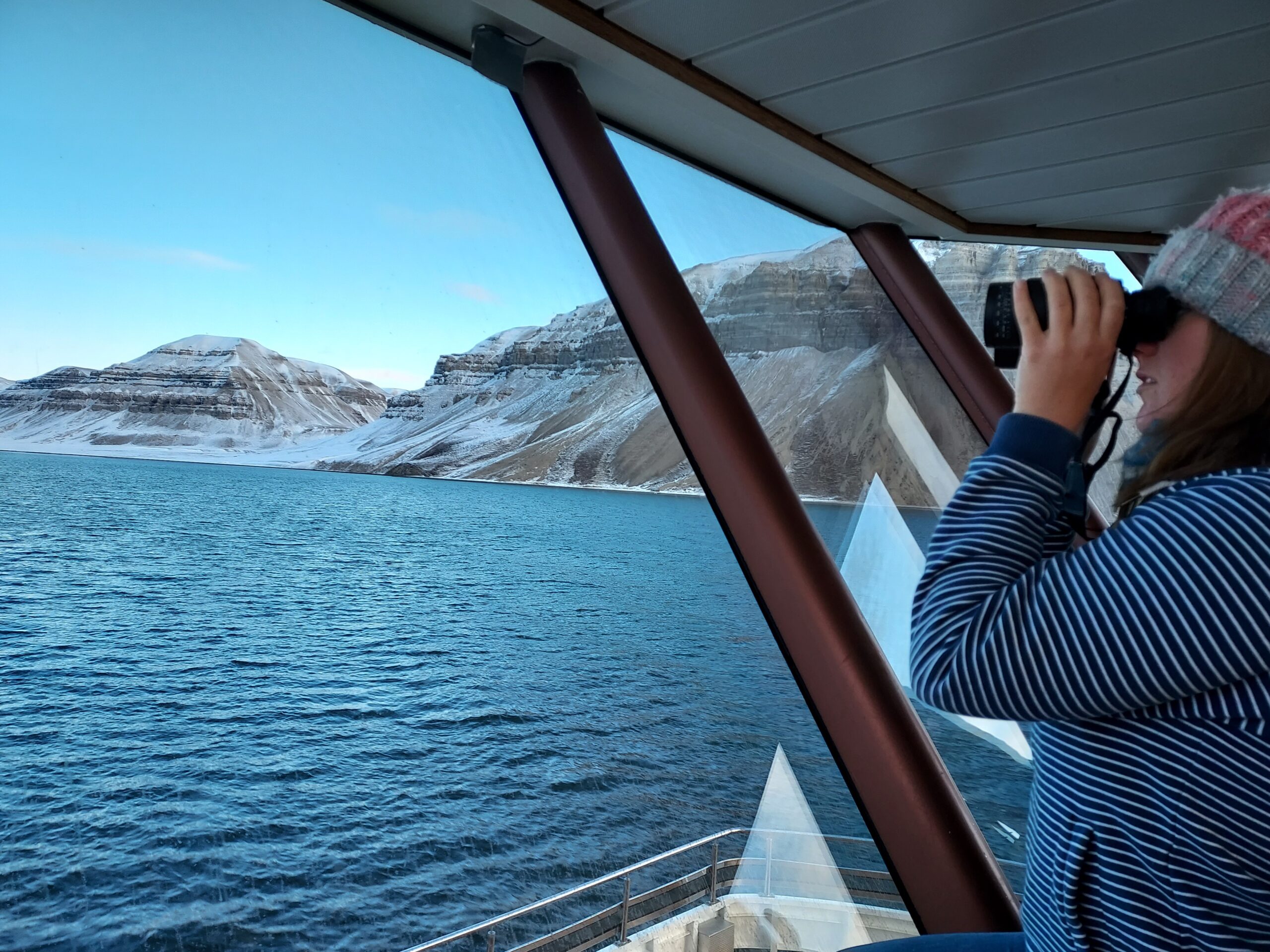 Catamran binnen Spitsbergen